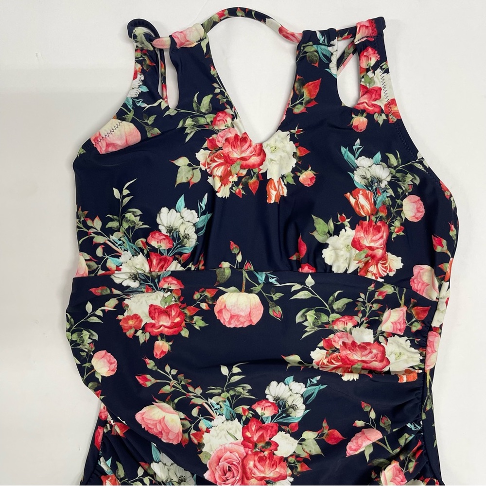🌺SOLD FLORAL ONE PIECE SWIMSUIT - Picture 7 of 14
